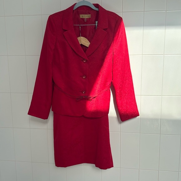 Kasper skirt suit red size 12 NWT